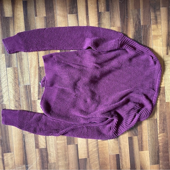 burgundy sweater - Picture 2 of 5